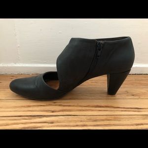Coclico black leather heels, size 39